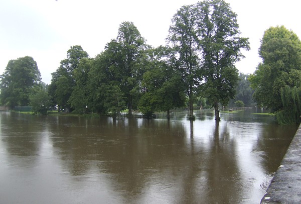 Floods next to Wallingford bridge